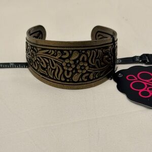 PURELY PRAIRIE - BRASS FLORAL PATTERN CUFF BRACELET - PAPARAZZI